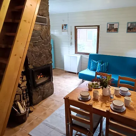 With Fireplace And Large Terrace Σπίτι διακοπών *